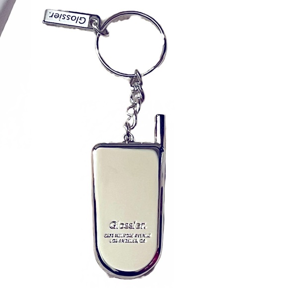 Glossier LA Keychain NWT - Picture 3 of 3